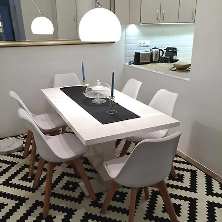 Hello Downtown - Eiffel Budapesta