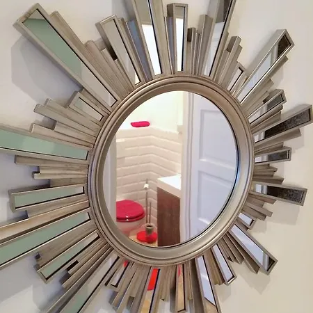 Hello Downtown - Eiffel *