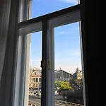 Hello Downtown - Eiffel Apartmán